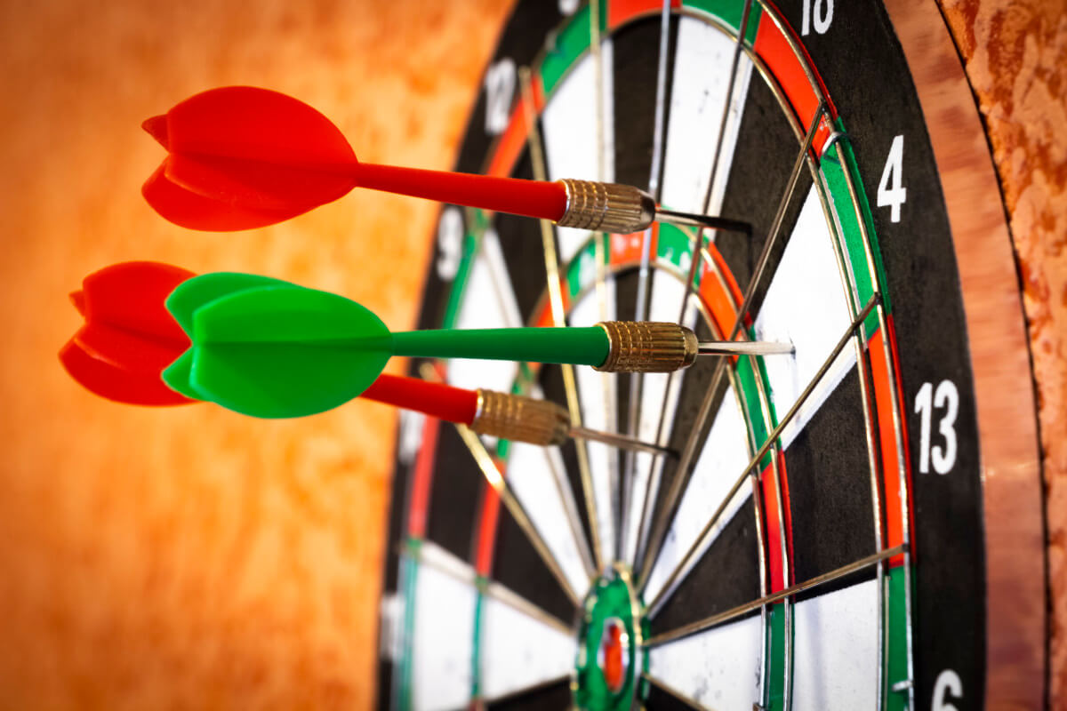 play darts online